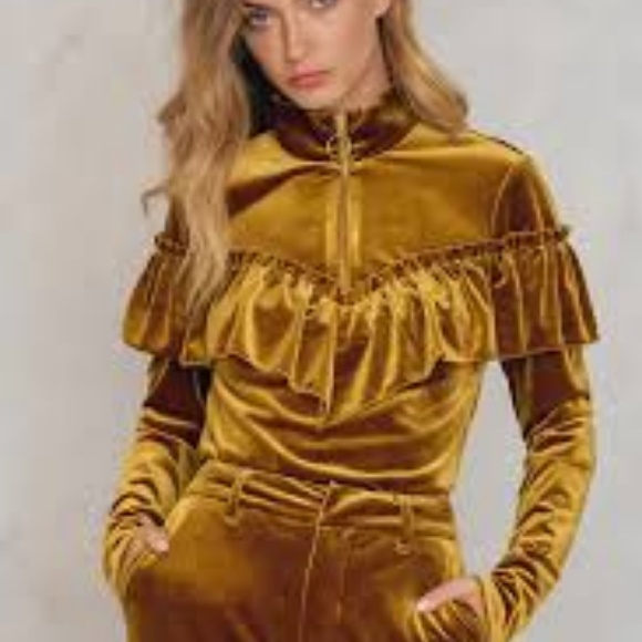 Gestuz Tops - REPOSH Gestuz gold velvet locklyn pullover